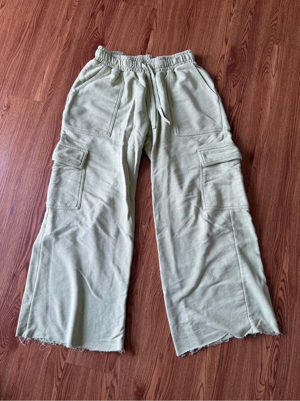 wild fable Lime Green Wide-Leg Cargo Jogger Sweatpants Raw Hem Women’s M